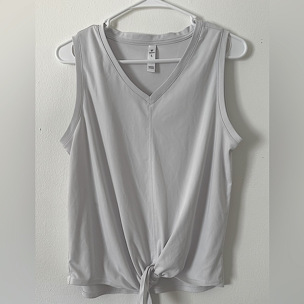 YOGASMOGA Women’s Front-Tie Athletic Tank Top